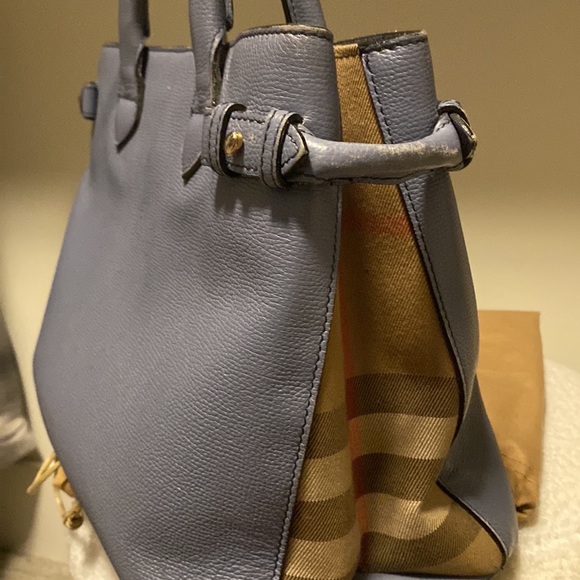 Burberry purse Banner bag Medium light blue. Also has long strap and dust bag. - Picture 2 of 2
